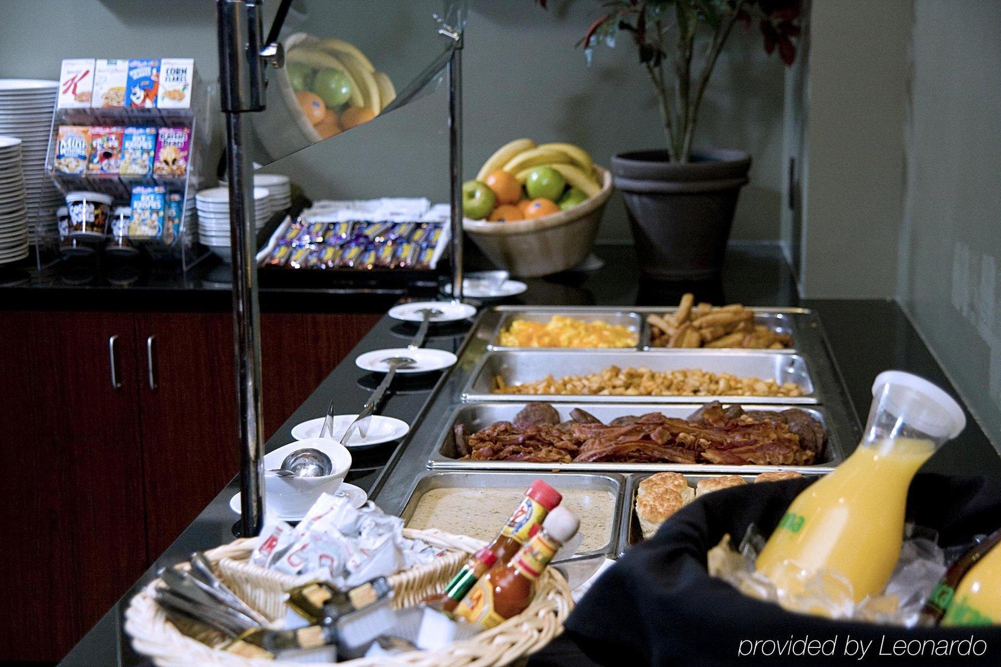 Holiday Inn Hotel & Suites Bloomington Airport By Ihg Restaurante foto